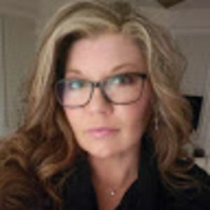 Meet your Posher, Jacqueline